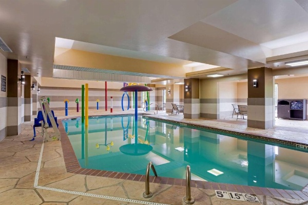 Comfort Suites Little Rock image 20