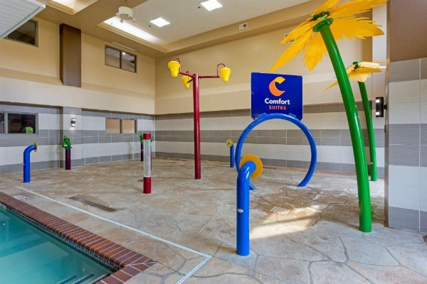 Comfort Suites Little Rock image 21