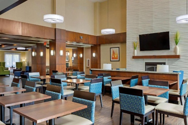 Comfort Suites Little Rock image 28