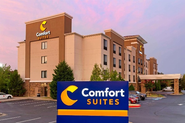 Comfort Suites Little Rock image 3