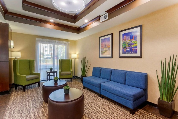 Comfort Suites Little Rock image 5